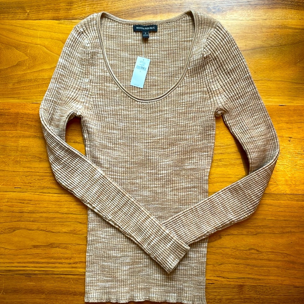 Banana Republic sweater - oatmeal color Small NWT